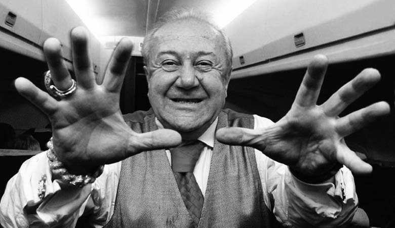 ВИШЕНКИ НА ТОРТЕ, ИЛИ КАЖДОЙ КВАРТИРЕ ПО ЦЕРЕТЕЛИ 2